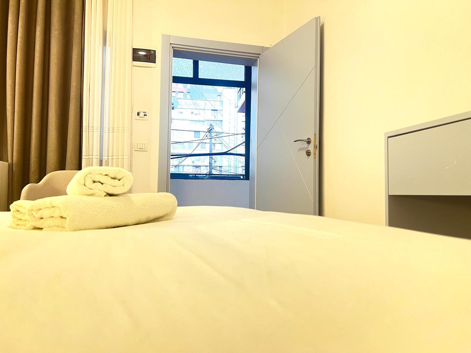 Tirana Square Hotel Kültér fotó